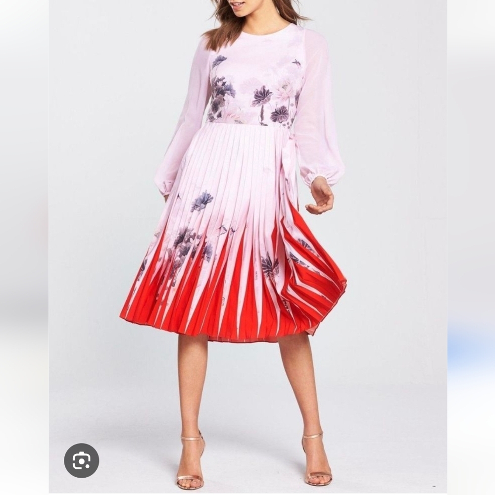 Ted Baker... Blush Pink Pleated Dress.. Size:1